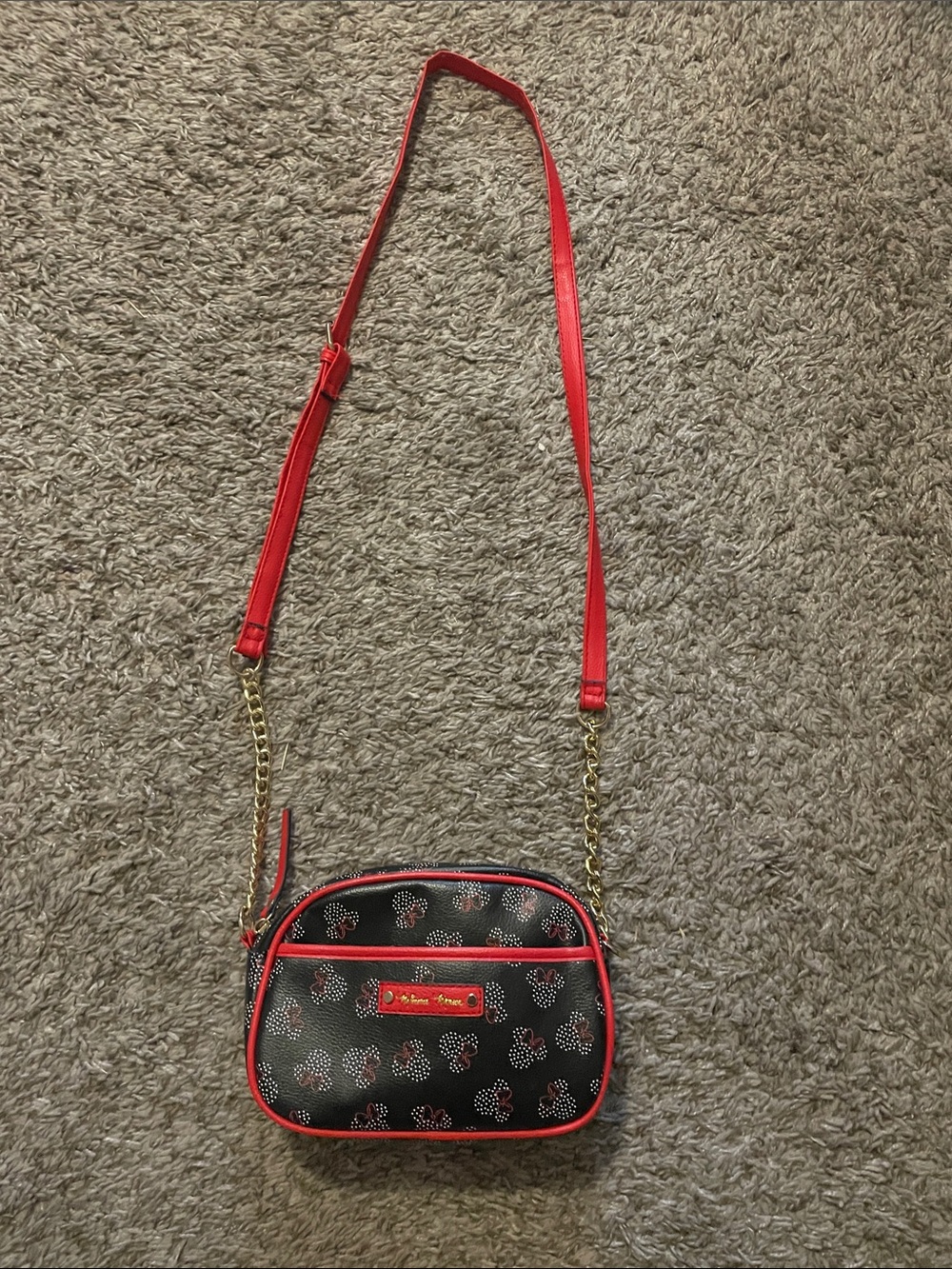Black and red Minnie Mouse crossbody bag